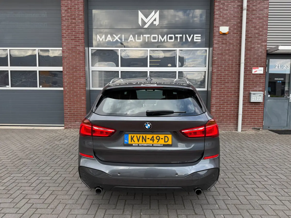 XDrive20i M-Sport LED ACC Camera Trekhaak Lane DAB