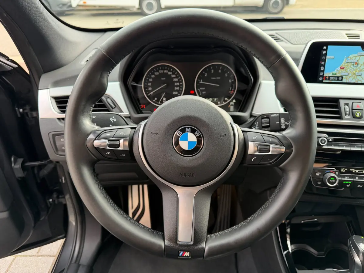 XDrive20i M-Sport LED ACC Camera Trekhaak Lane DAB