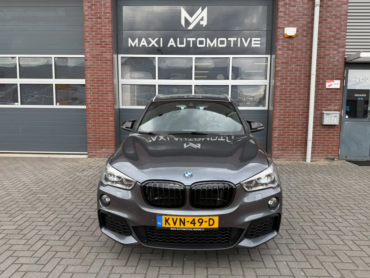 XDrive20i M-Sport LED ACC Camera Trekhaak Lane DAB