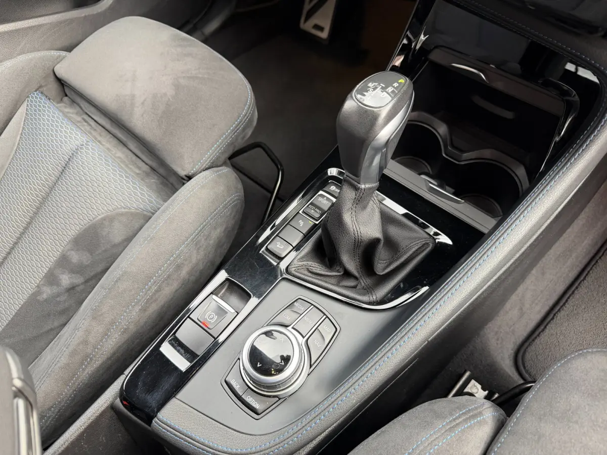 XDrive20i M-Sport LED ACC Camera Trekhaak Lane DAB