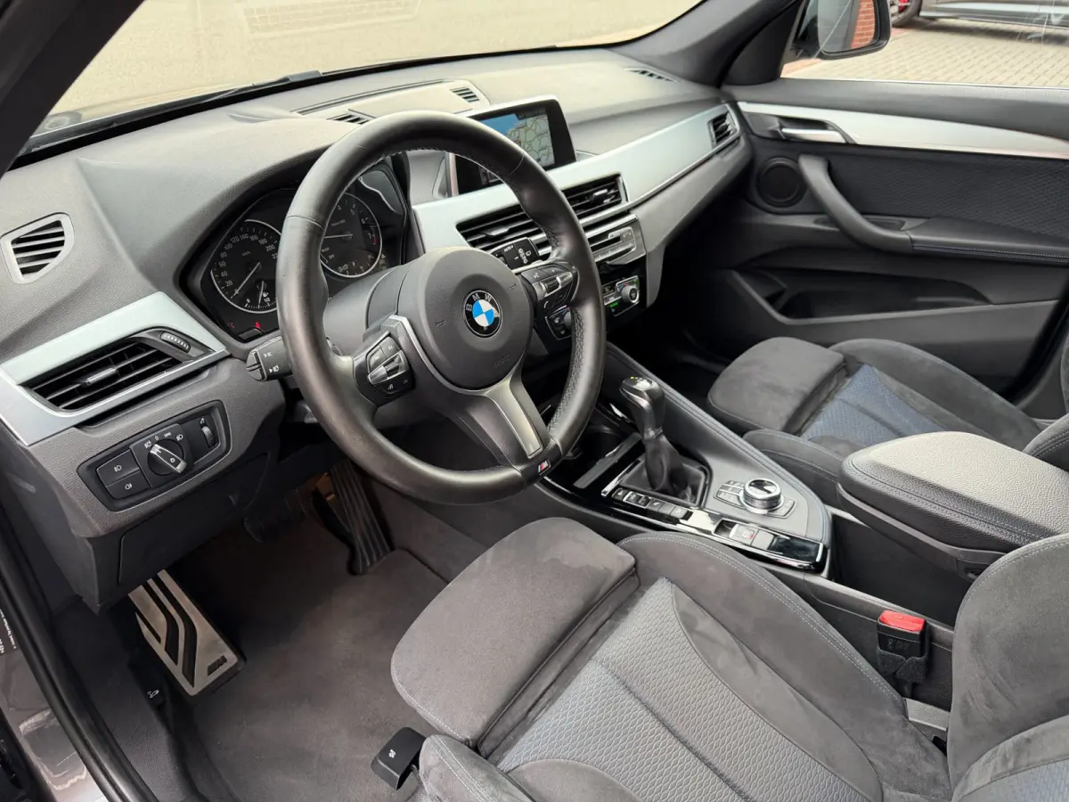 XDrive20i M-Sport LED ACC Camera Trekhaak Lane DAB