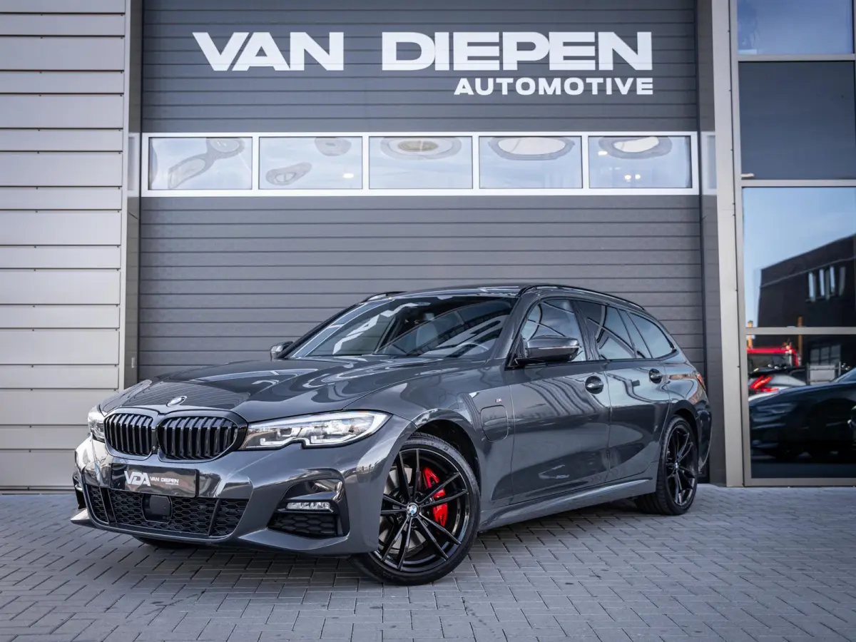 330e High Executive M-Sport Pro l Individuel l Pano l ACC l Performance Diff.