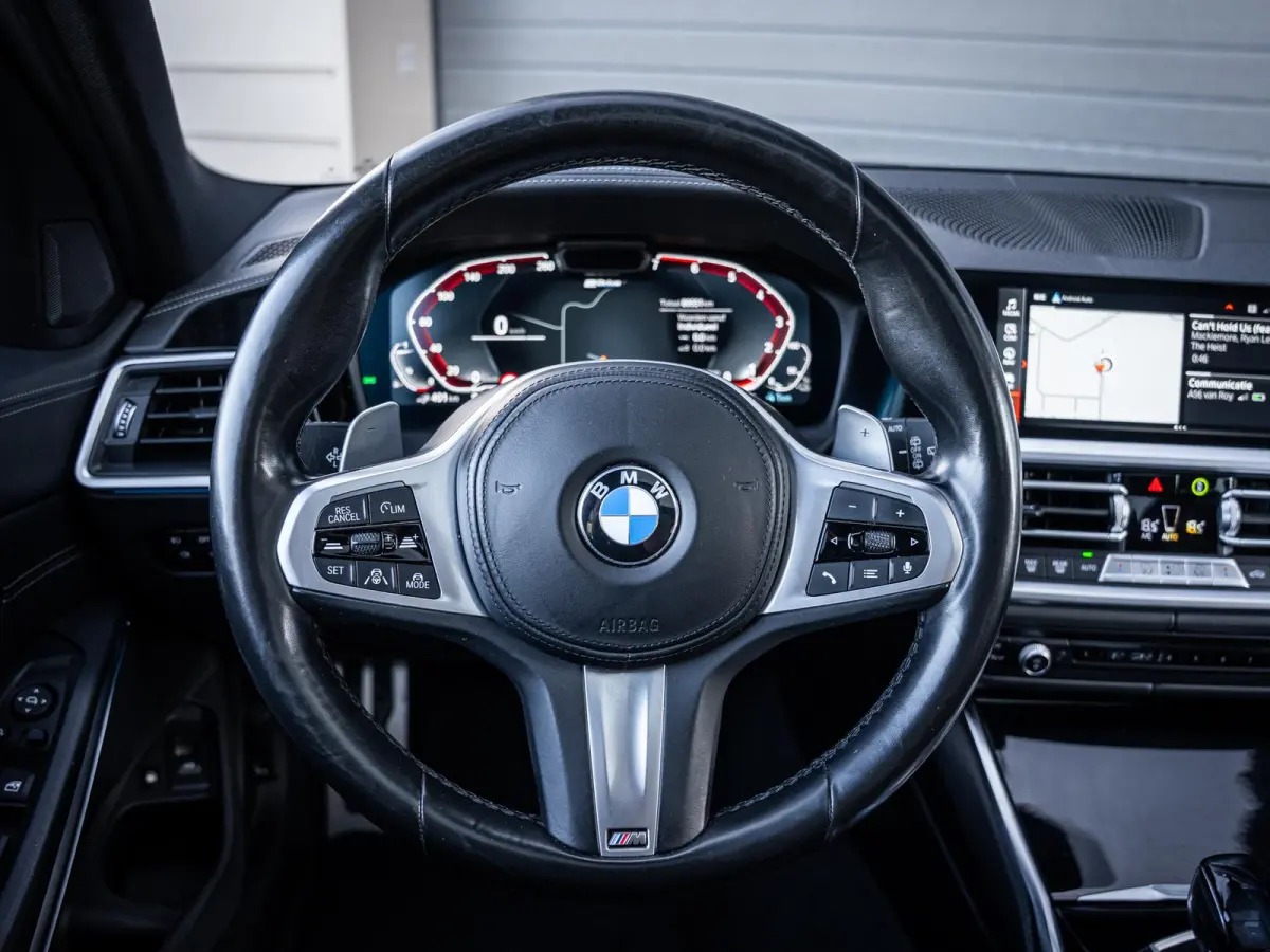 330e High Executive M-Sport Pro l Individuel l Pano l ACC l Performance Diff.