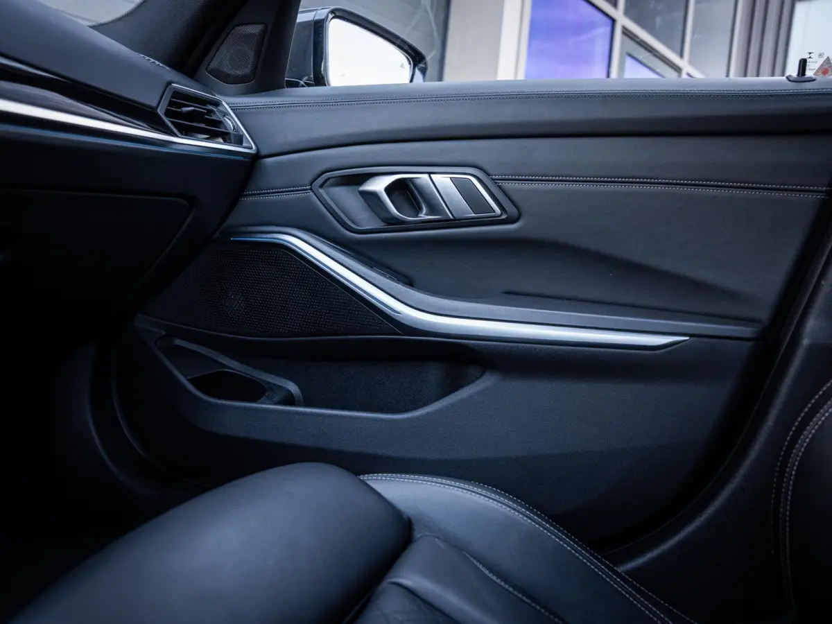 330e High Executive M-Sport Pro l Individuel l Pano l ACC l Performance Diff.