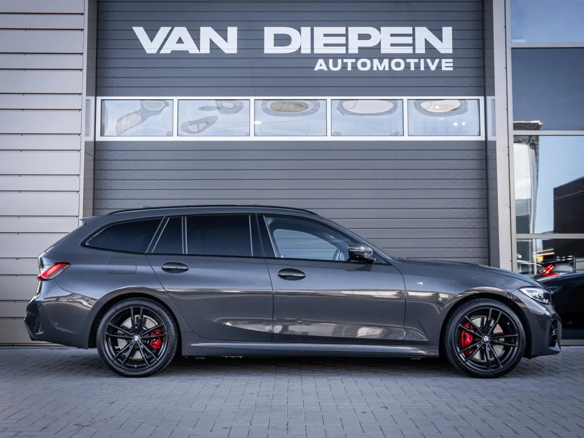 330e High Executive M-Sport Pro l Individuel l Pano l ACC l Performance Diff.