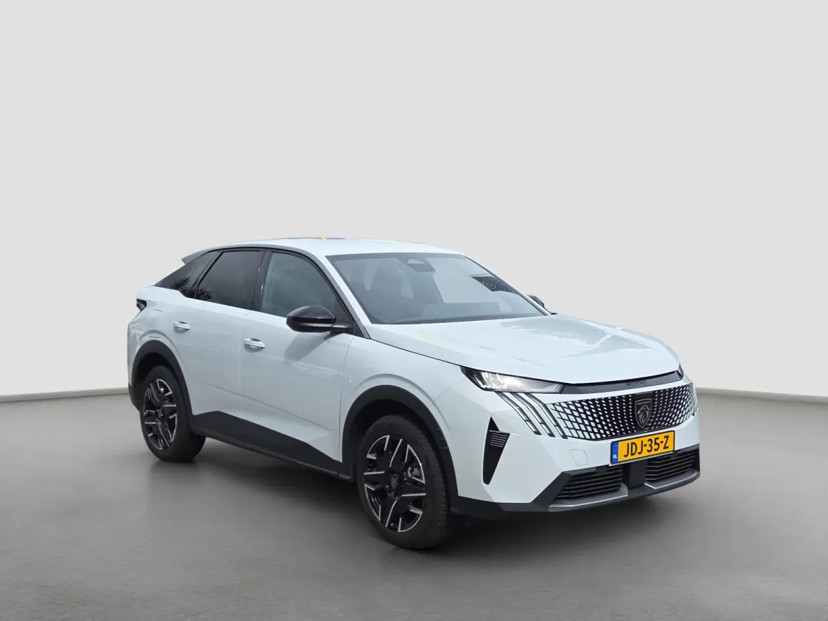 1.2 Hybrid 145 Allure Tot 8 jaar garantie | Camera | Panoramisch Navigatie | Keyless | LED | Parkeersensoren |