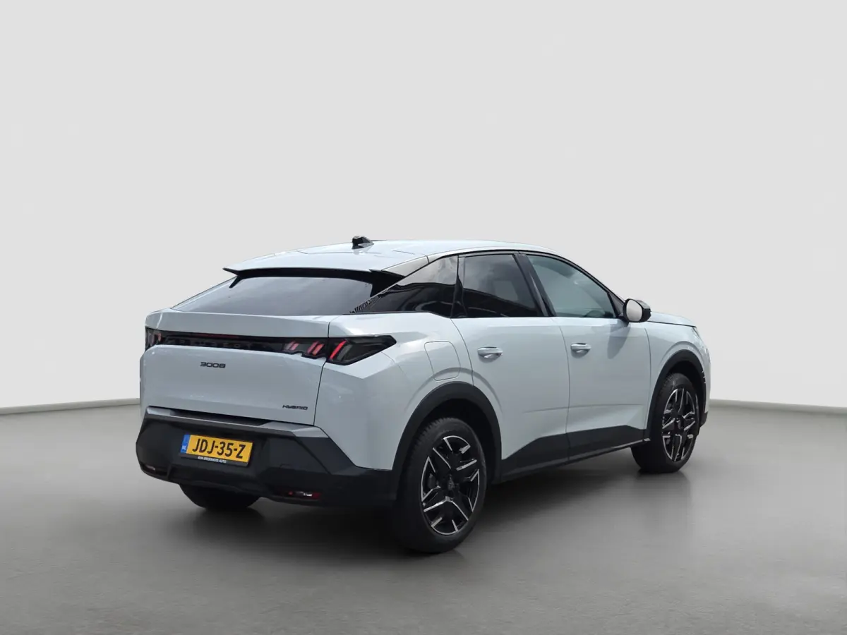 1.2 Hybrid 145 Allure Tot 8 jaar garantie | Camera | Panoramisch Navigatie | Keyless | LED | Parkeersensoren |