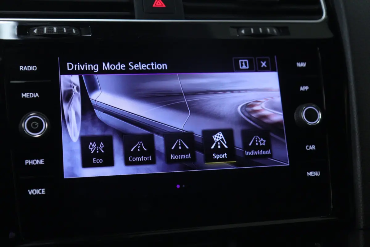 2.0 TSI GTI Performance PANO/CARPLAY/STOELVER/CAM/ACC/VOL