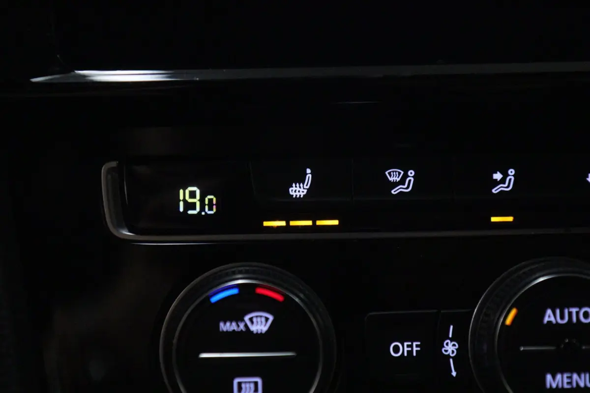 2.0 TSI GTI Performance PANO/CARPLAY/STOELVER/CAM/ACC/VOL