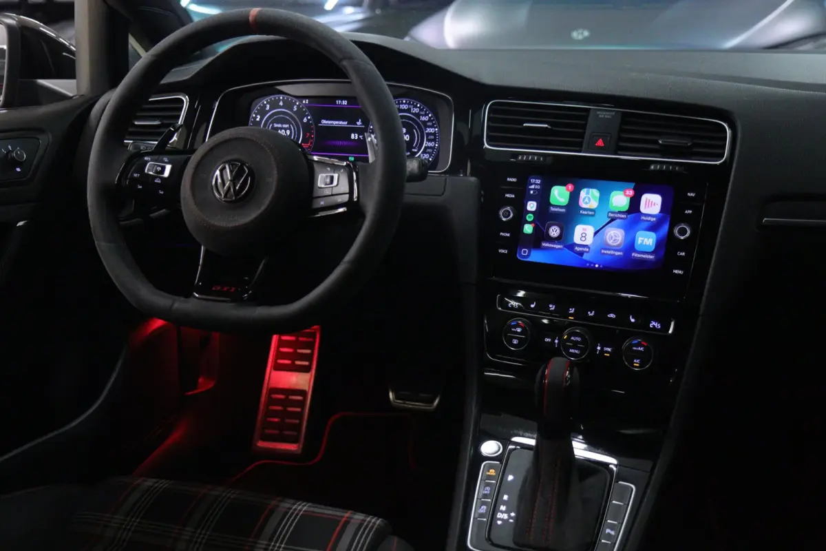 2.0 TSI GTI Performance PANO/CARPLAY/STOELVER/CAM/ACC/VOL