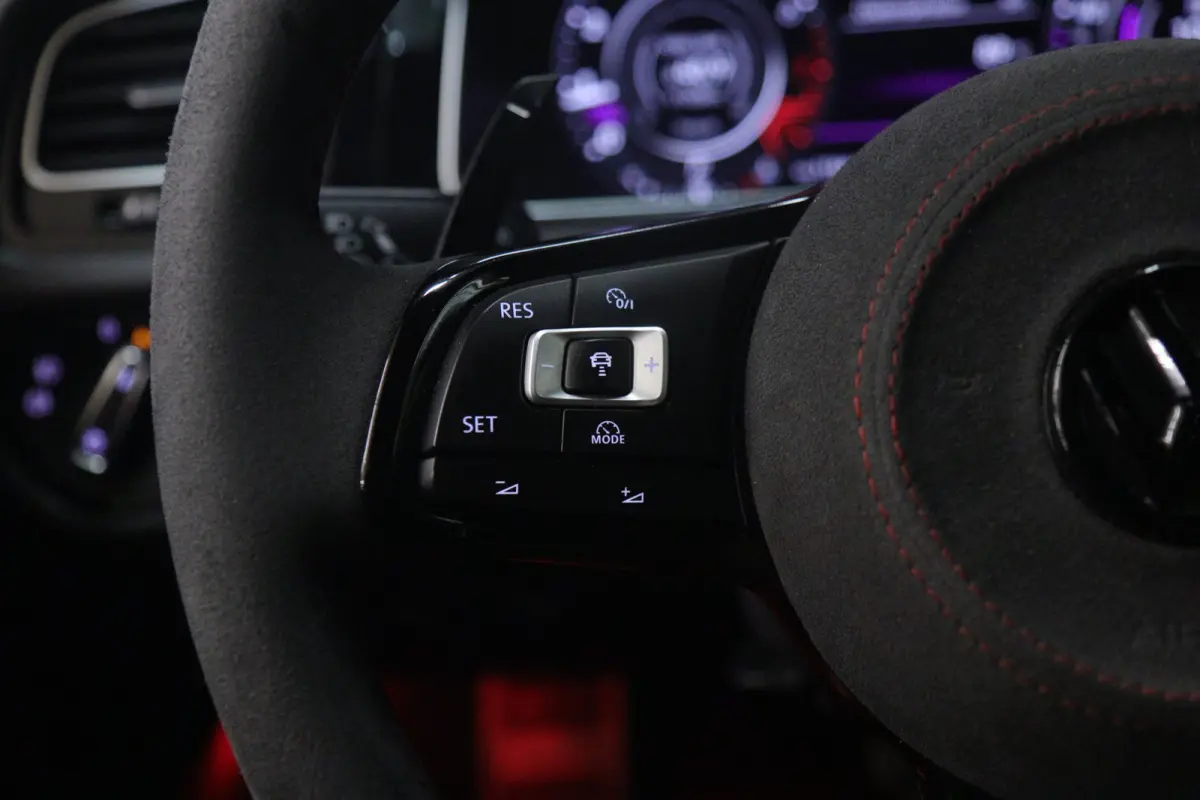 2.0 TSI GTI Performance PANO/CARPLAY/STOELVER/CAM/ACC/VOL