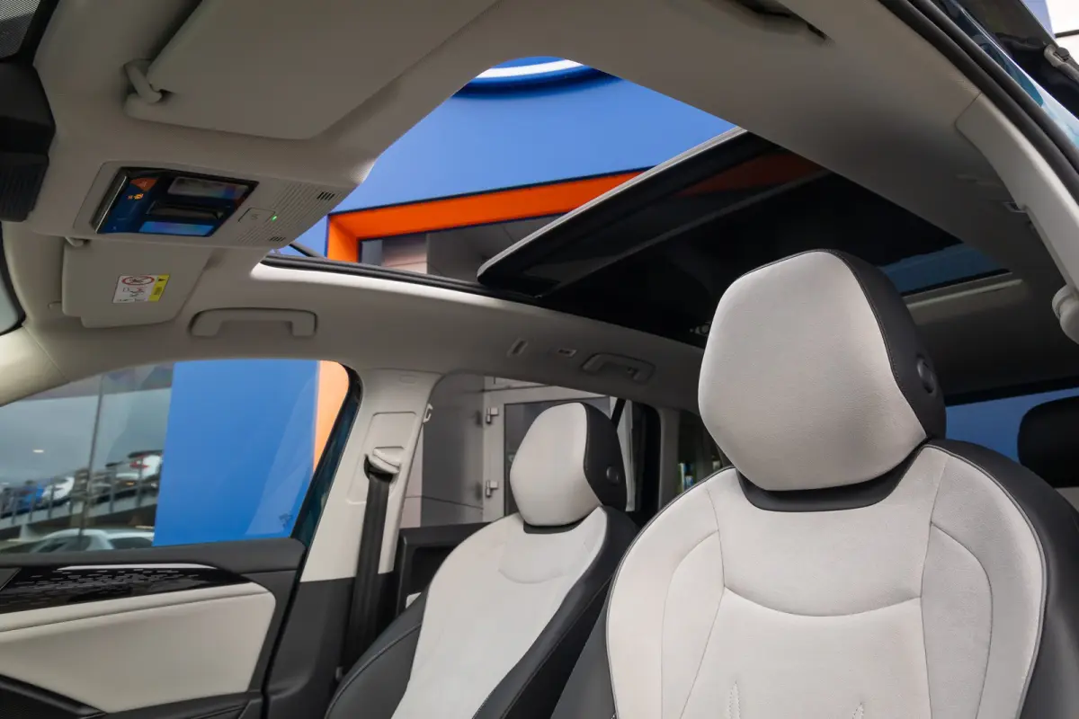 1.5 eHybrid Elegance | Elek. Trekhaak | Cruise control adaptief | Panorama dak Elek. | 20'' | 360 Camera | Stoel/Stuurverwarming | Achterklep Elek. | Apple Carplay/Android Auto | Achteruitri