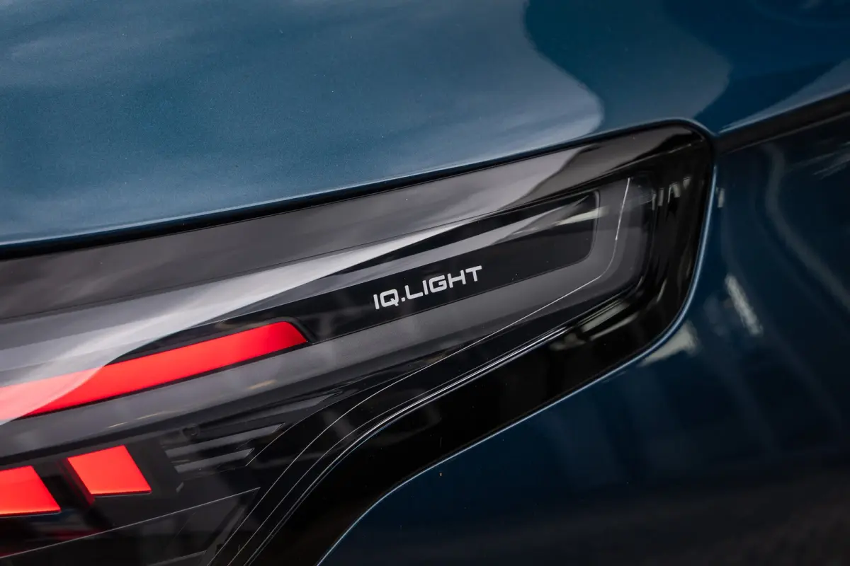 1.5 eHybrid Elegance | Elek. Trekhaak | Cruise control adaptief | Panorama dak Elek. | 20'' | 360 Camera | Stoel/Stuurverwarming | Achterklep Elek. | Apple Carplay/Android Auto | Achteruitri
