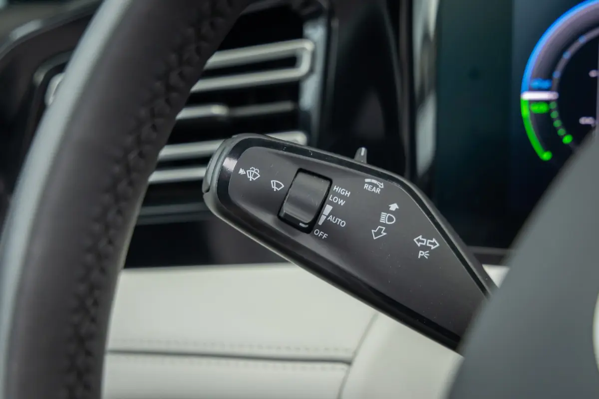 1.5 eHybrid Elegance | Elek. Trekhaak | Cruise control adaptief | Panorama dak Elek. | 20'' | 360 Camera | Stoel/Stuurverwarming | Achterklep Elek. | Apple Carplay/Android Auto | Achteruitri