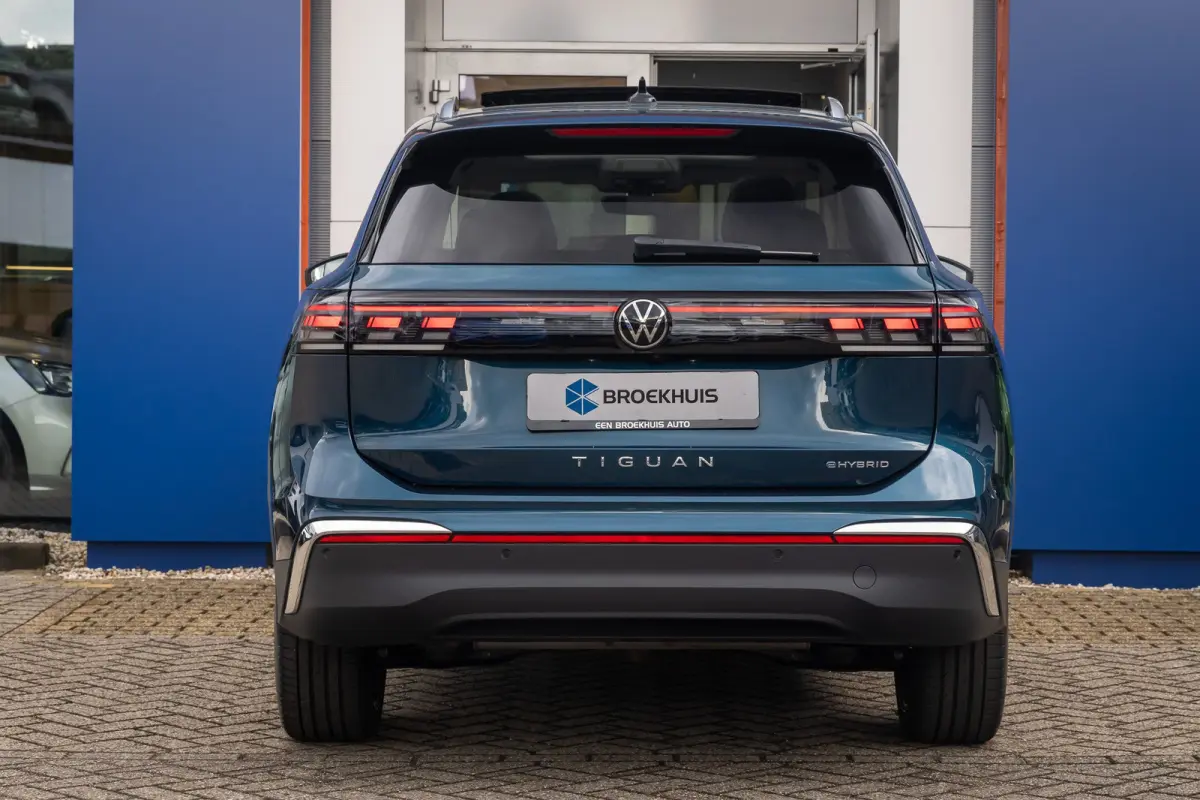 1.5 eHybrid Elegance | Elek. Trekhaak | Cruise control adaptief | Panorama dak Elek. | 20'' | 360 Camera | Stoel/Stuurverwarming | Achterklep Elek. | Apple Carplay/Android Auto | Achteruitri