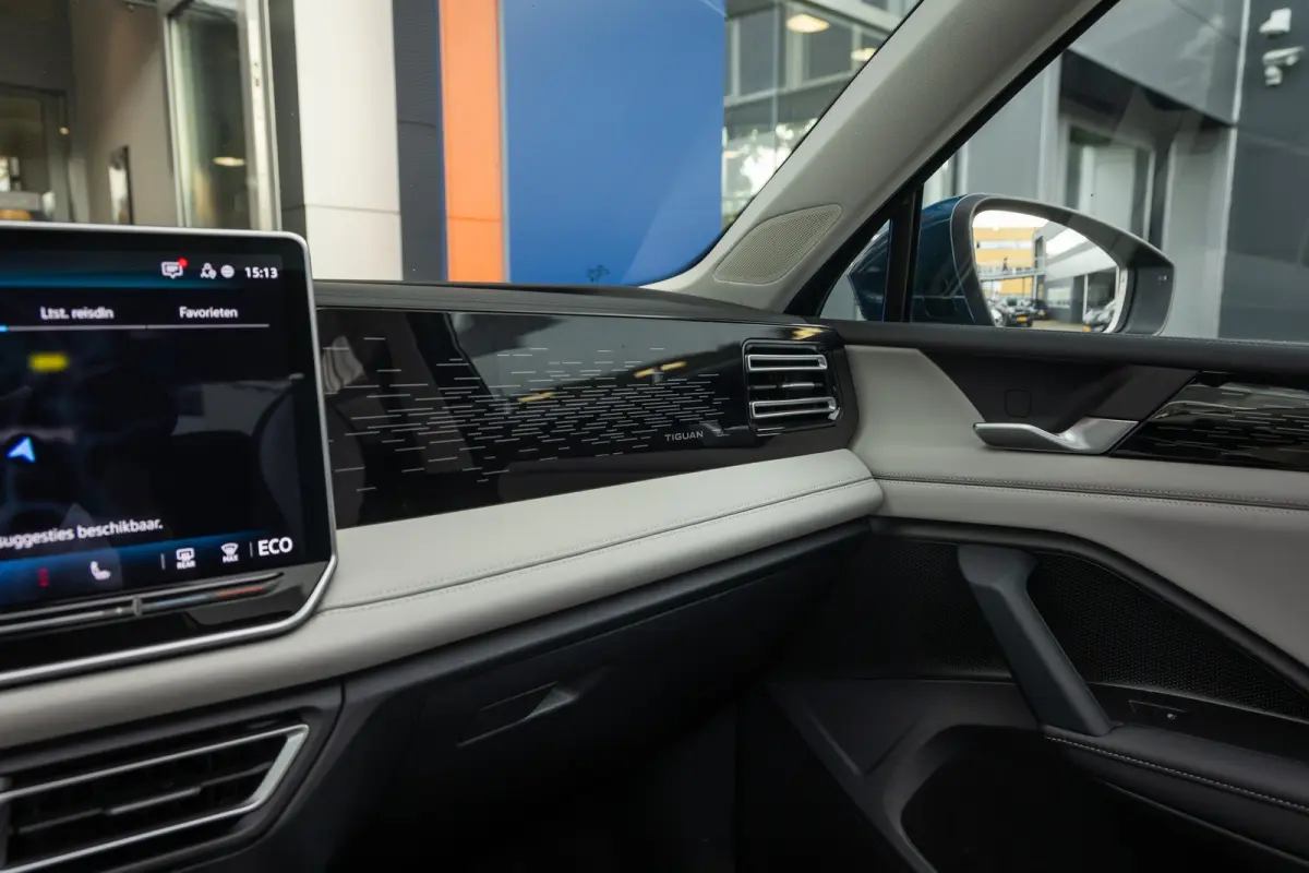 1.5 eHybrid Elegance | Elek. Trekhaak | Cruise control adaptief | Panorama dak Elek. | 20'' | 360 Camera | Stoel/Stuurverwarming | Achterklep Elek. | Apple Carplay/Android Auto | Achteruitri