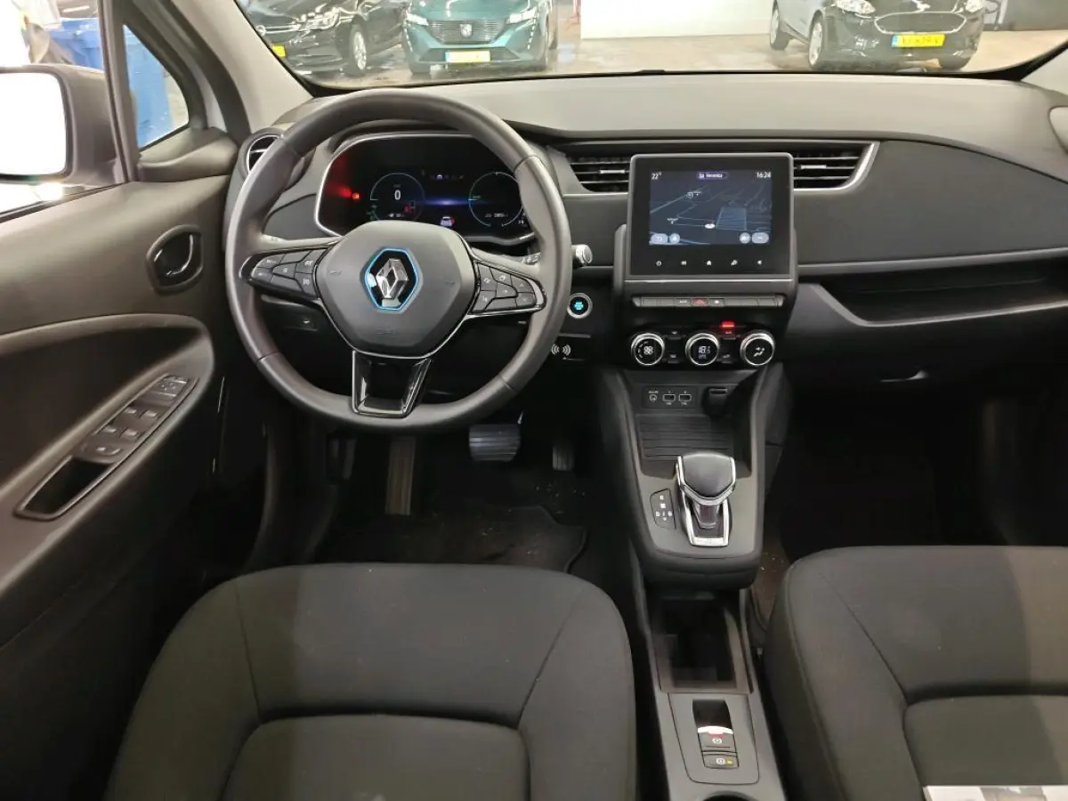 R110 LIFE 52 kWh (87% SOH) I KOOPACCU I NAVIGATIESYSTEEM I P-SENSOREN I CLIMATE CONTROL