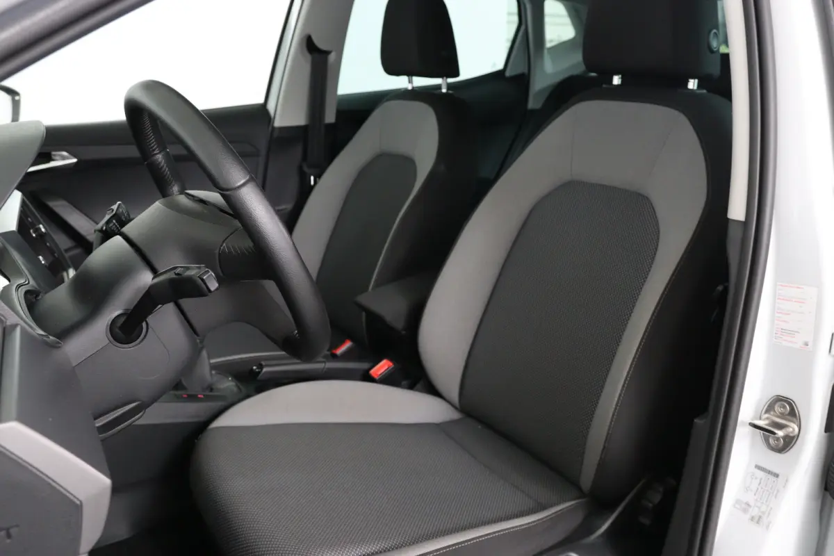 1.0 TSI Style Business Intense | 1e Eigenaar! | Dealer Onderhouden | Navi | Clima | Camera | Cruise Control | DAB | Parkeersensoren V+A | Lichtmetalen Velgen