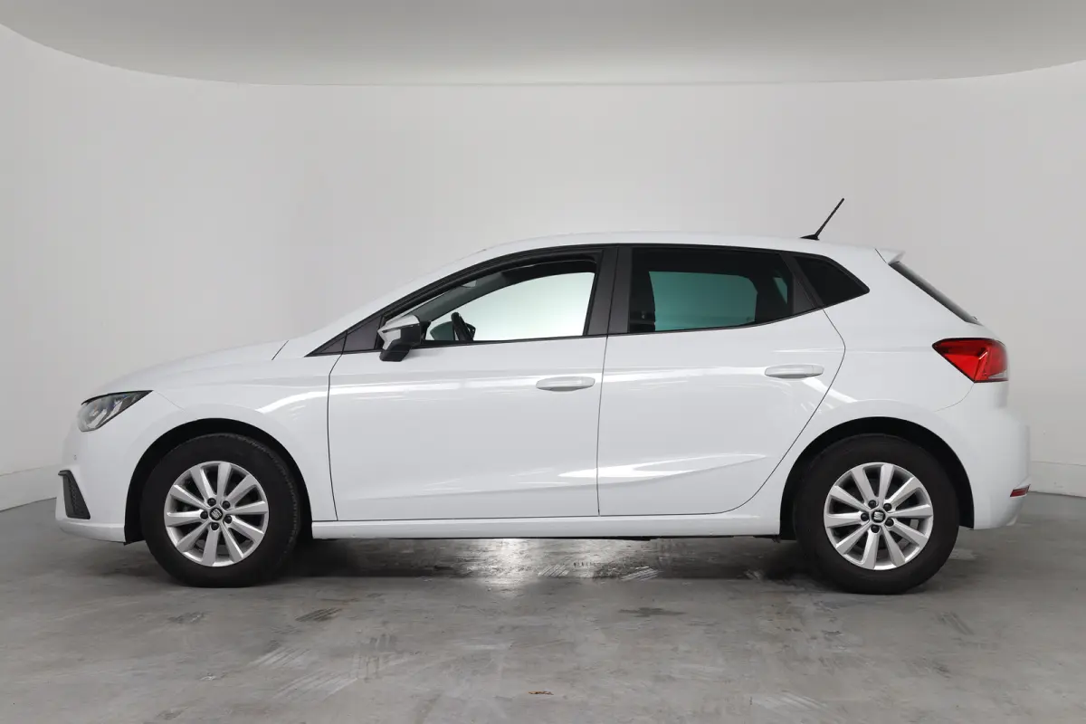 1.0 TSI Style Business Intense | 1e Eigenaar! | Dealer Onderhouden | Navi | Clima | Camera | Cruise Control | DAB | Parkeersensoren V+A | Lichtmetalen Velgen