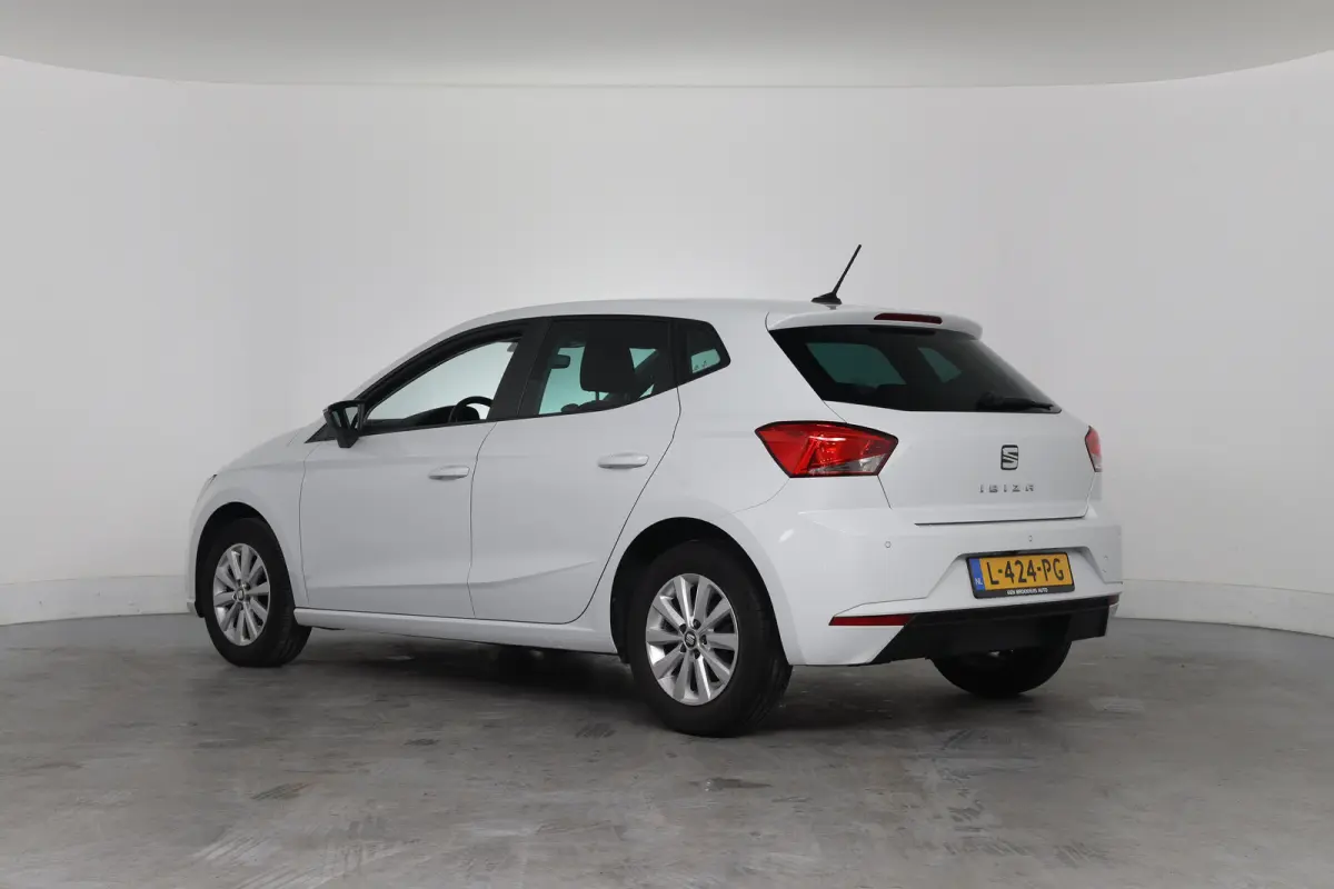 1.0 TSI Style Business Intense | 1e Eigenaar! | Dealer Onderhouden | Navi | Clima | Camera | Cruise Control | DAB | Parkeersensoren V+A | Lichtmetalen Velgen