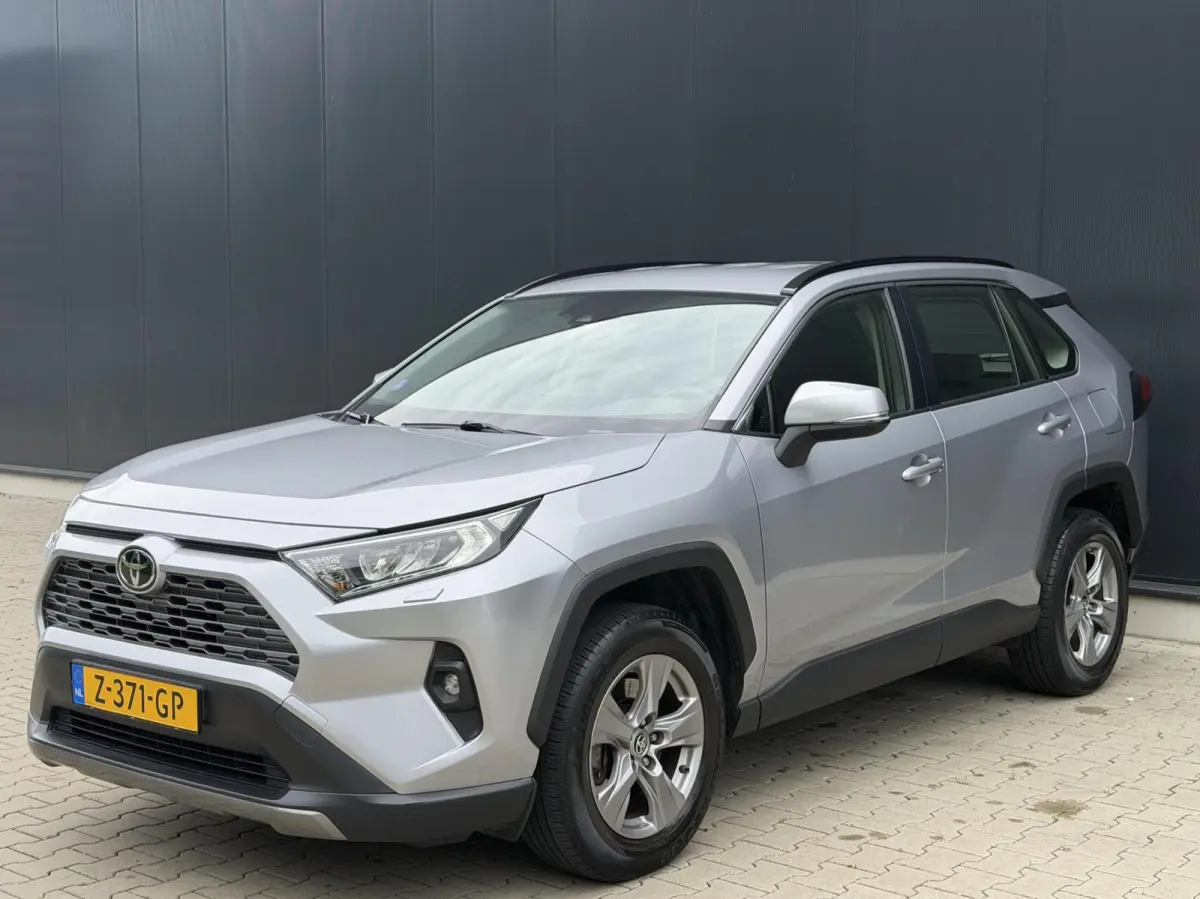 2.0 VVT-iE Dynamic Automaat Trekhaak Carplay PDC