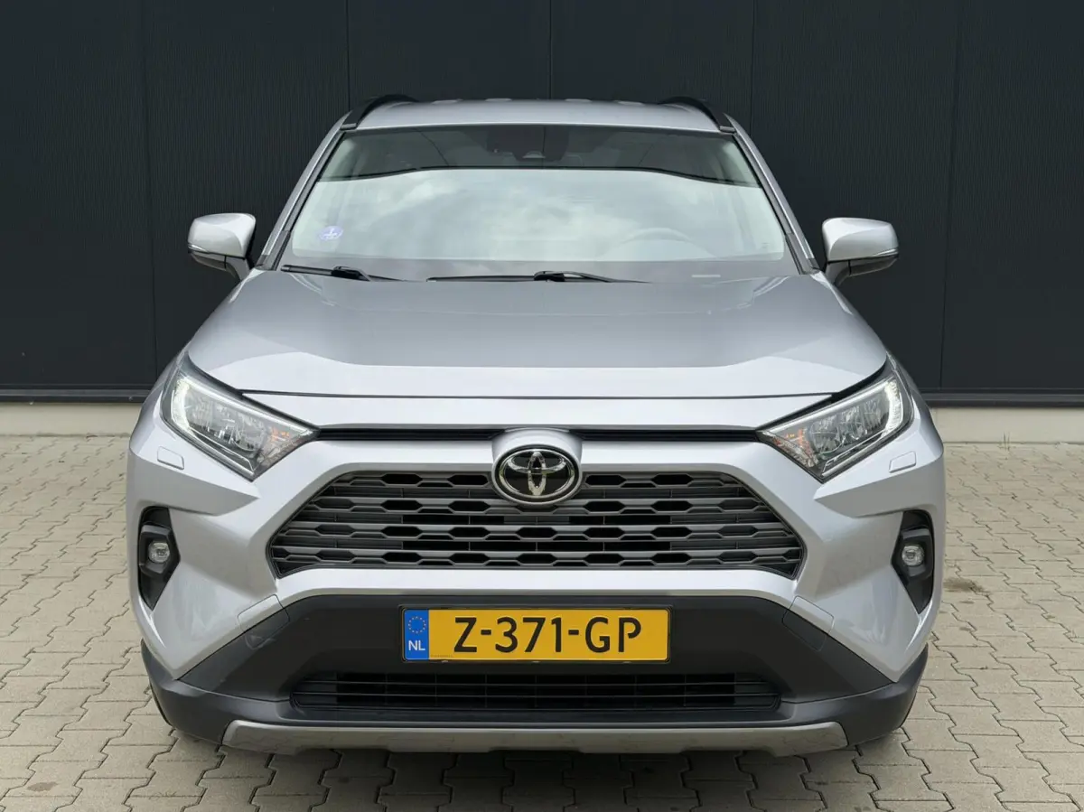 2.0 VVT-iE Dynamic Automaat Trekhaak Carplay PDC