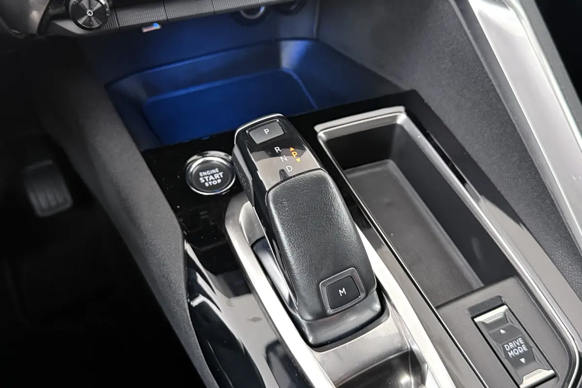 1.2 131 PK Aut. Allure Avantage Carplay Camera Head-Up