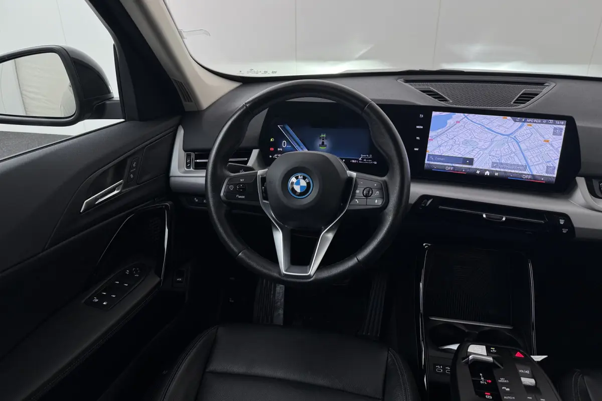xDrive30e Carplay Camera Leder