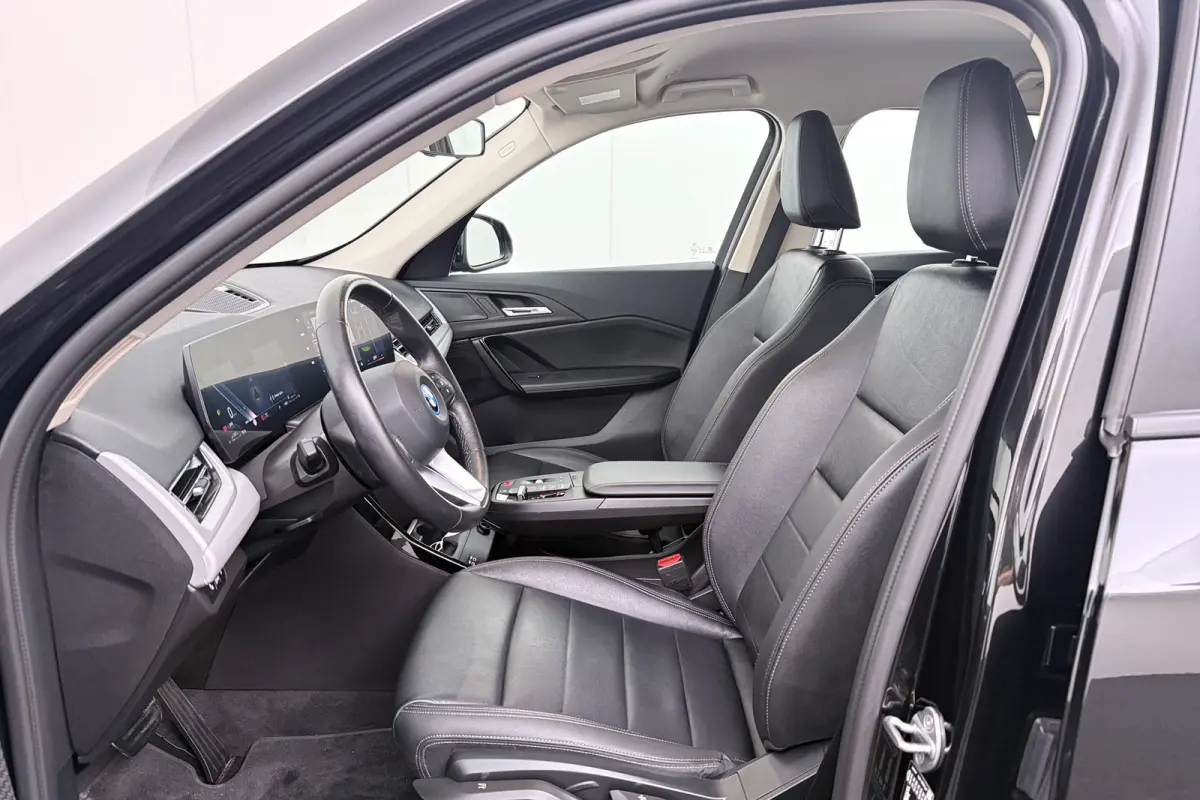 xDrive30e Carplay Camera Leder