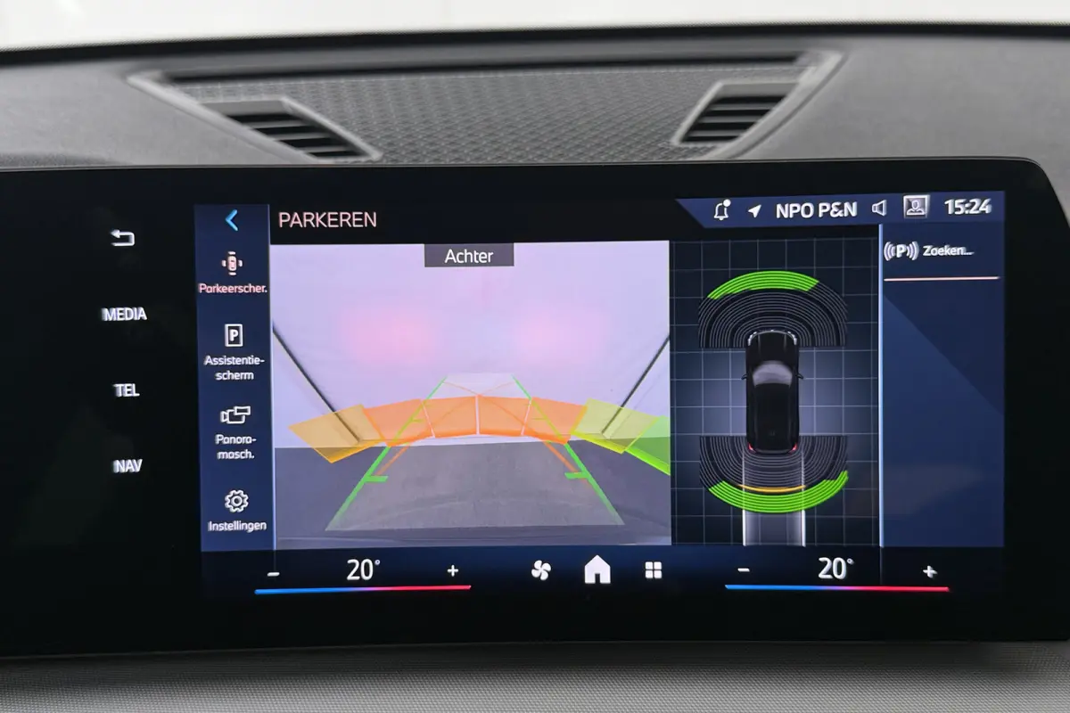xDrive30e Carplay Camera Leder