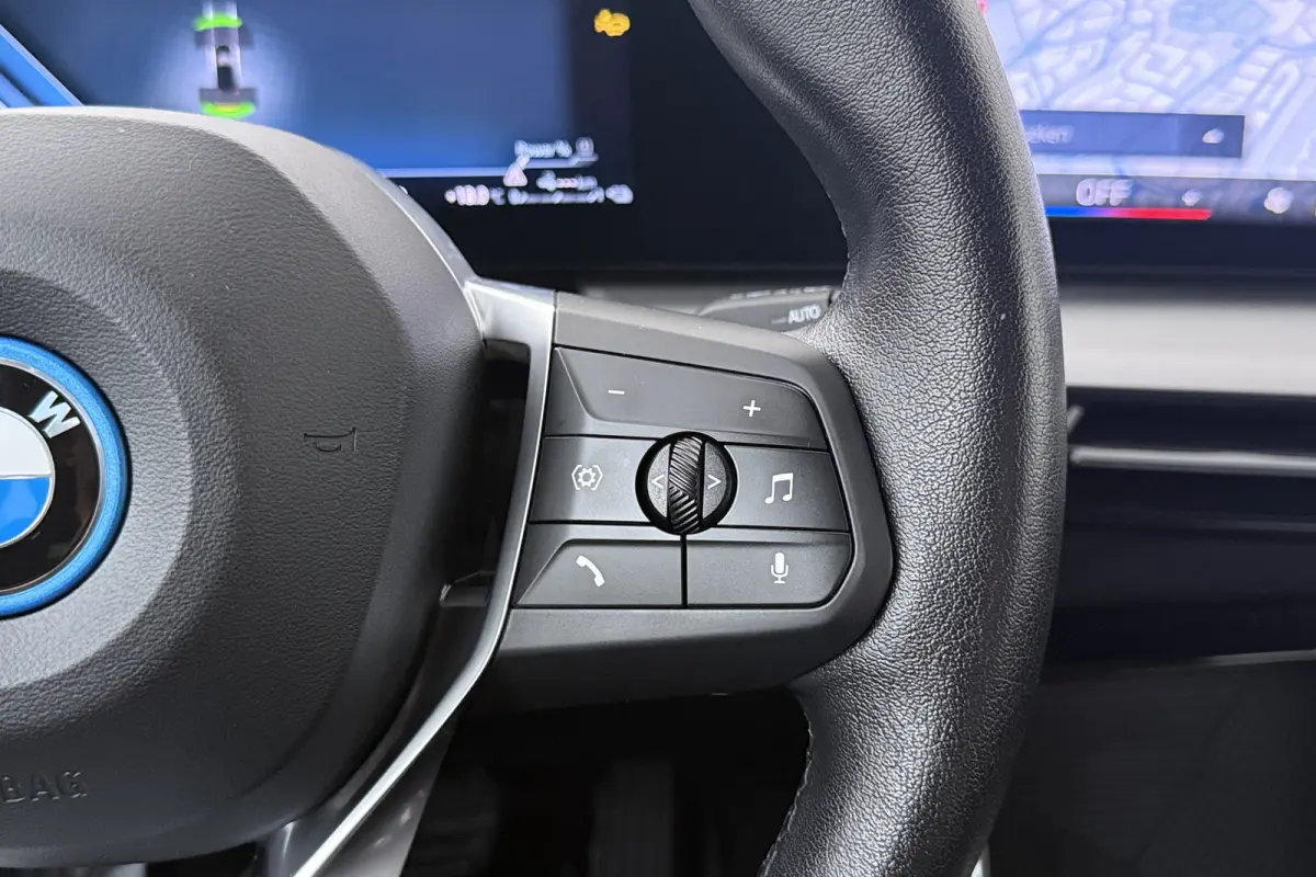 xDrive30e Carplay Camera Leder