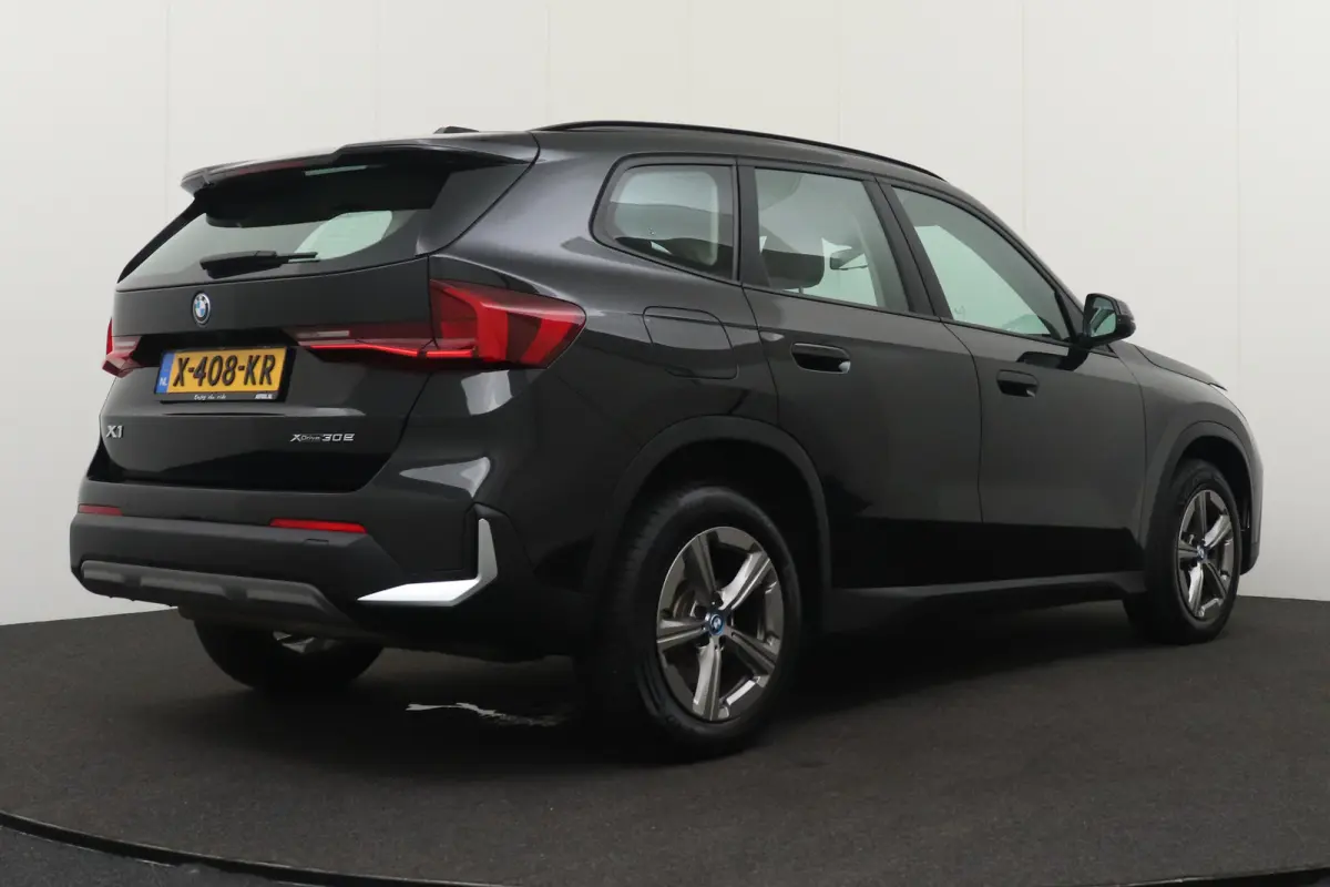 xDrive30e Carplay Camera Leder