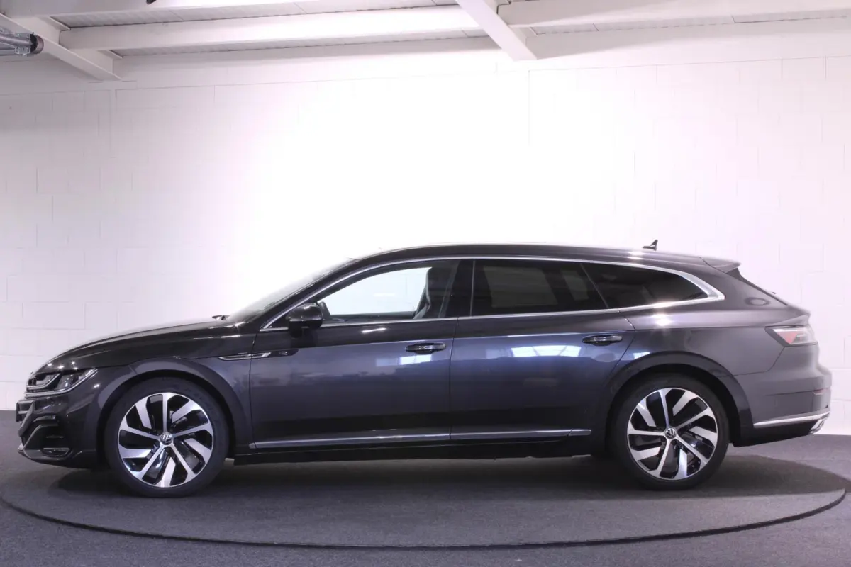 1.4 TSI eHybrid R-Line | Panoramadak | Stoelmassage | Trekhaak