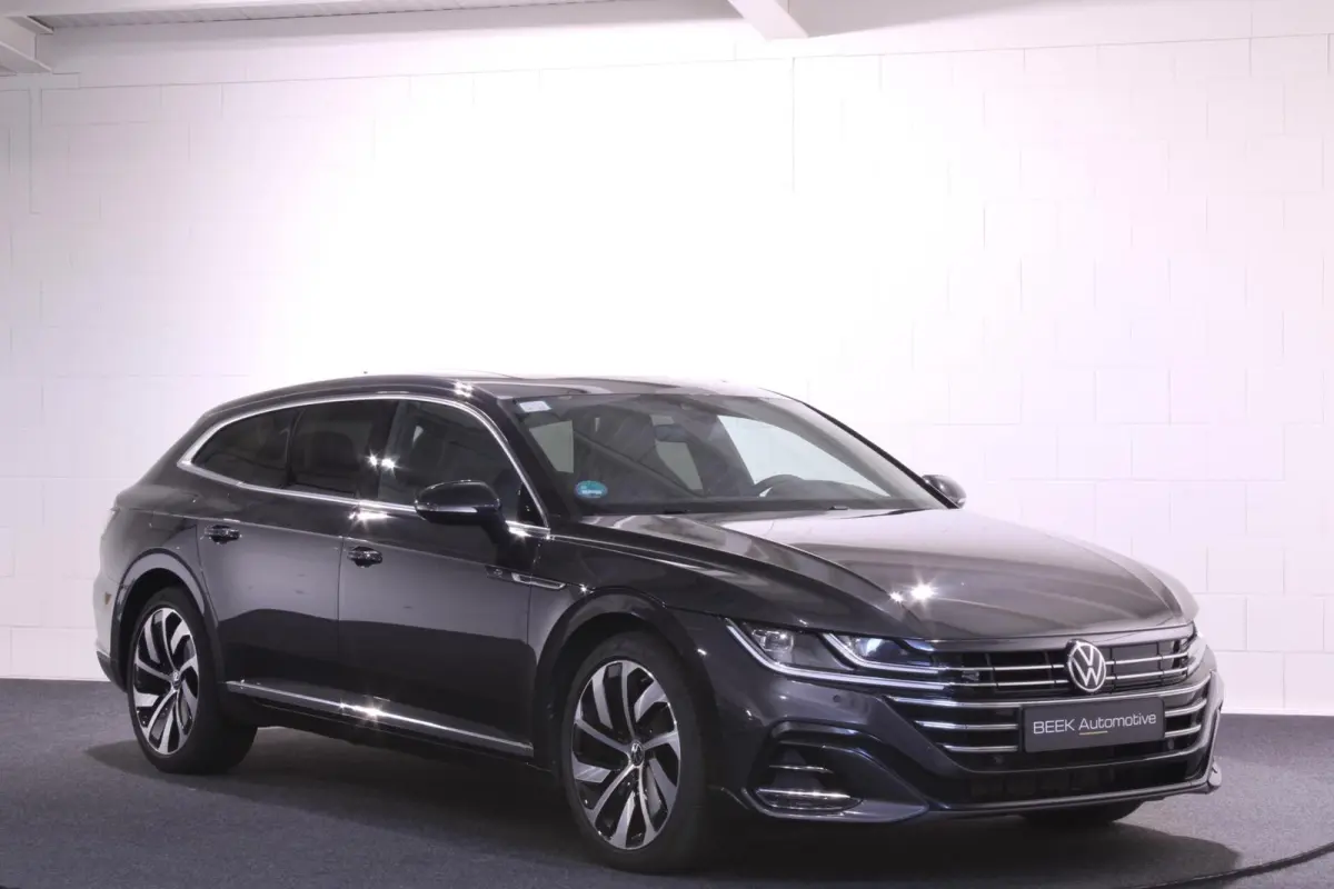 1.4 TSI eHybrid R-Line | Panoramadak | Stoelmassage | Trekhaak