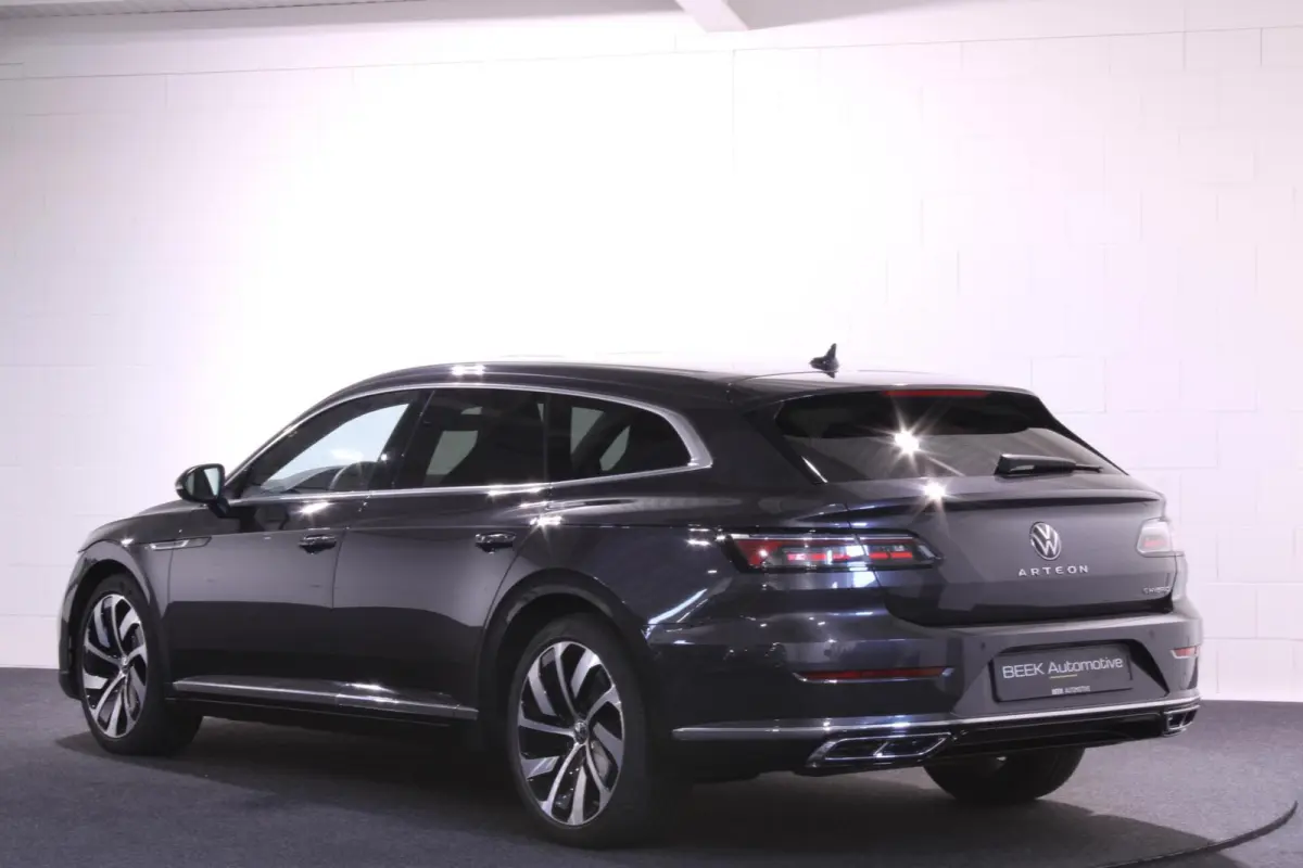 1.4 TSI eHybrid R-Line | Panoramadak | Stoelmassage | Trekhaak