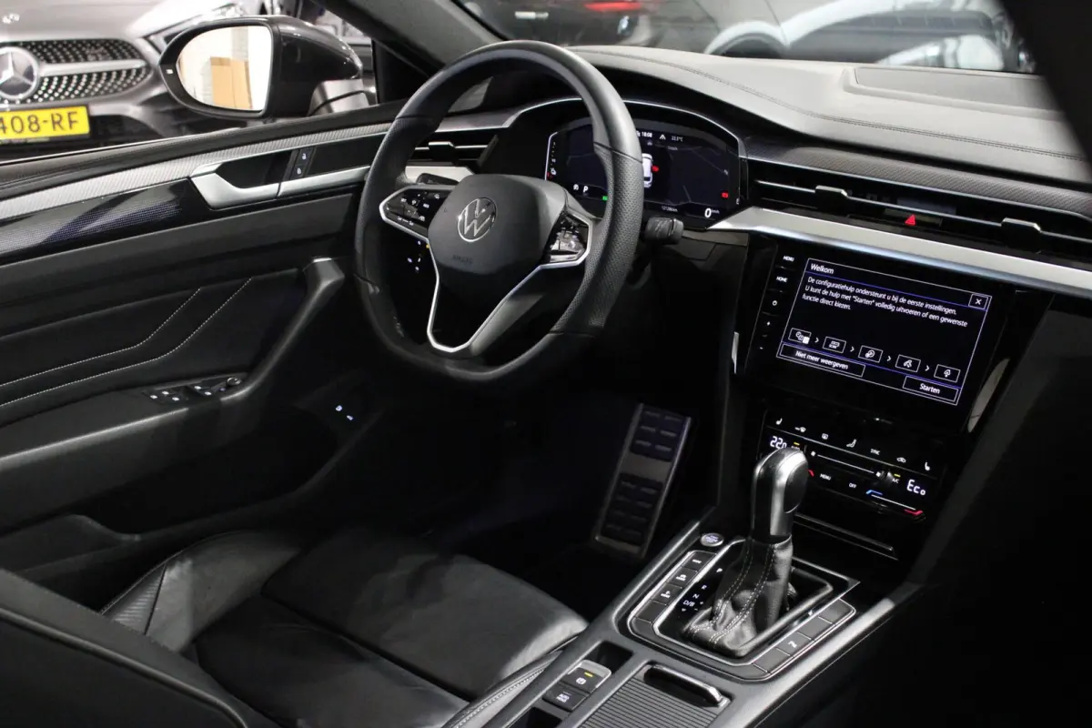 1.4 TSI eHybrid R-Line | Panoramadak | Stoelmassage | Trekhaak