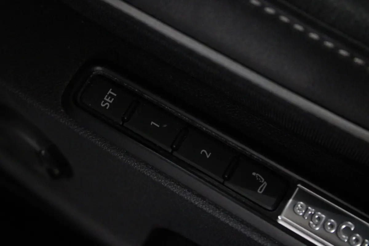1.4 TSI eHybrid R-Line | Panoramadak | Stoelmassage | Trekhaak