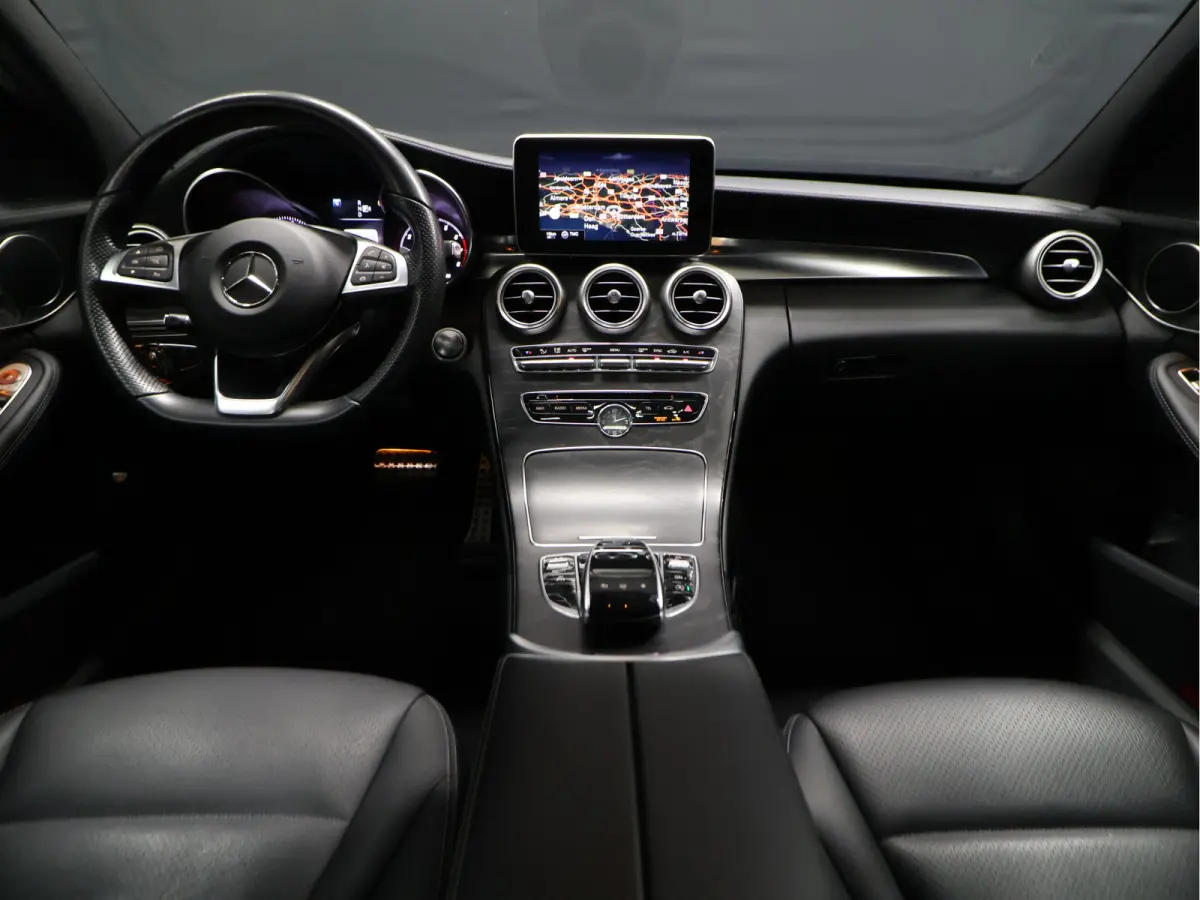250 Prestige [SCHUIFKANTELDAK, STOELVERWARMING, CRUISE CONTROL, GARMIN R MAP PILOT, LEDER, BLUETOOTH, CLIMATE CONTROL, LED, LICHTMETALEN VELGEN 16", NIEUWSTAAT]