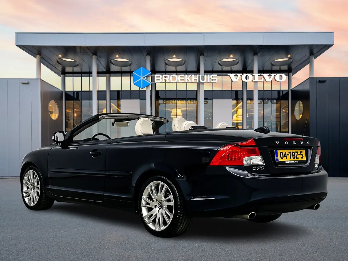Convertible C70 2.5 T5 Tourer Luxury Line | ORIG. NL | 18" | Elektrisch verst. Lederen Stoelen | Stoelverwarming | BLIS | Xenon | Keyless | Navigatie | Alarm Klasse 3