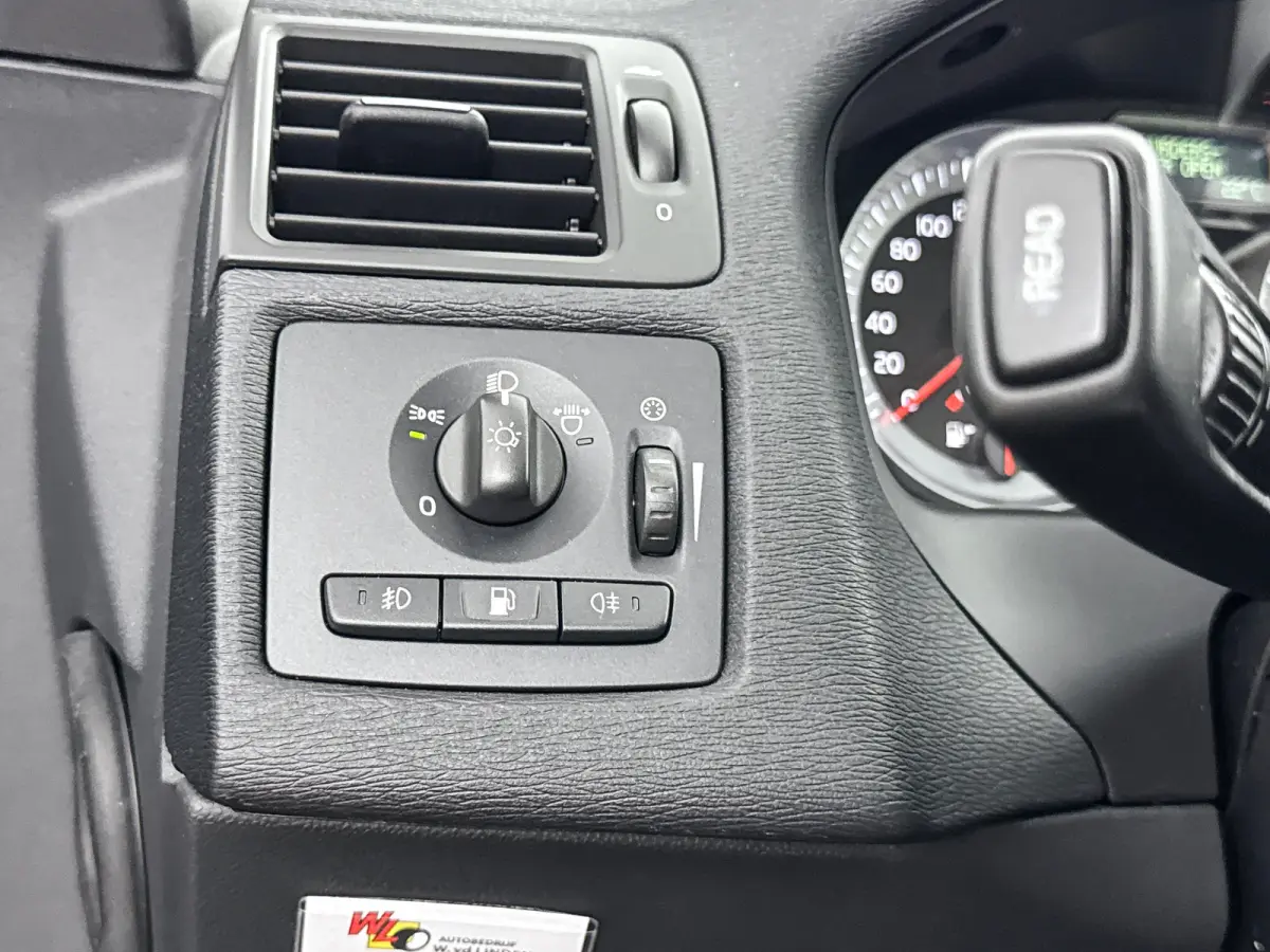 Convertible C70 2.5 T5 Tourer Luxury Line | ORIG. NL | 18" | Elektrisch verst. Lederen Stoelen | Stoelverwarming | BLIS | Xenon | Keyless | Navigatie | Alarm Klasse 3