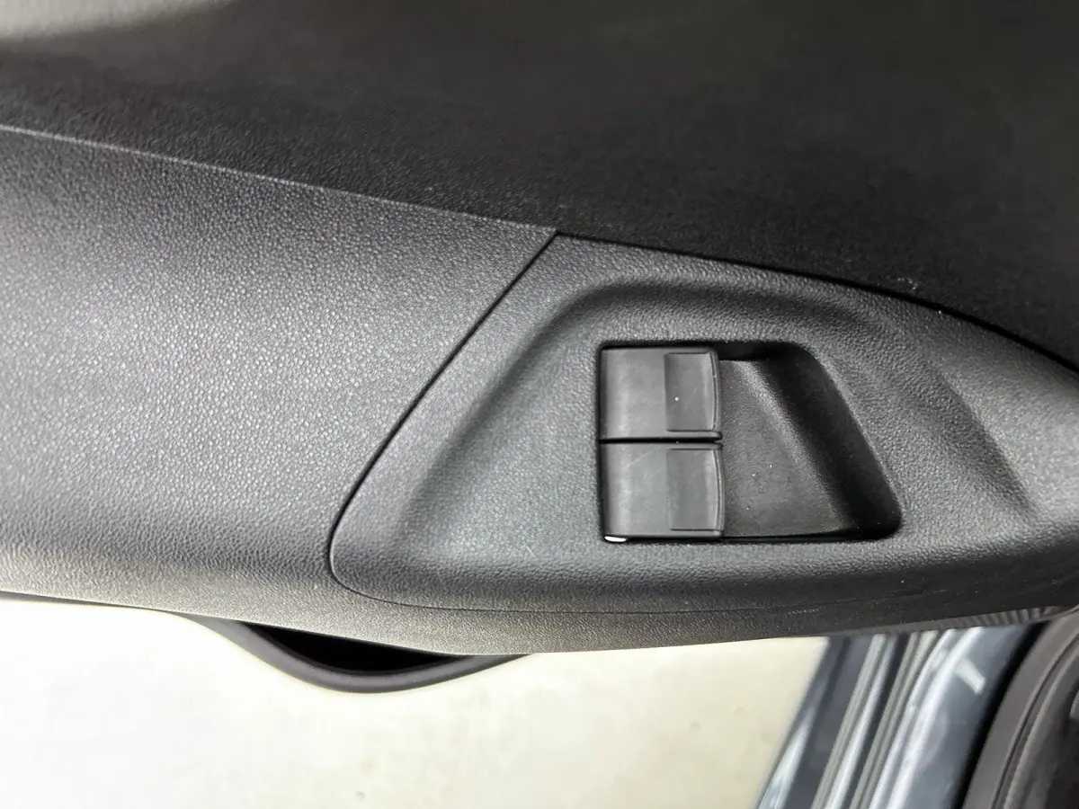 1.0 72pk Active | Airco | IsoFix | Bluetooth |