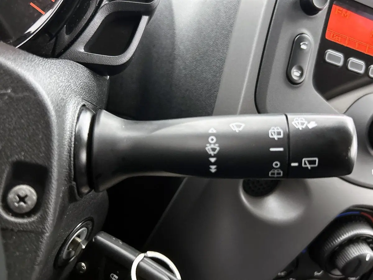 1.0 72pk Active | Airco | IsoFix | Bluetooth |