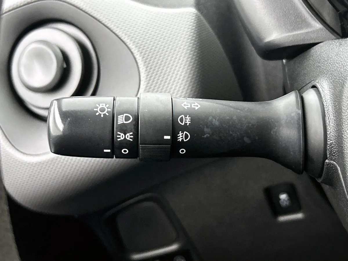 1.0 72pk Active | Airco | IsoFix | Bluetooth |