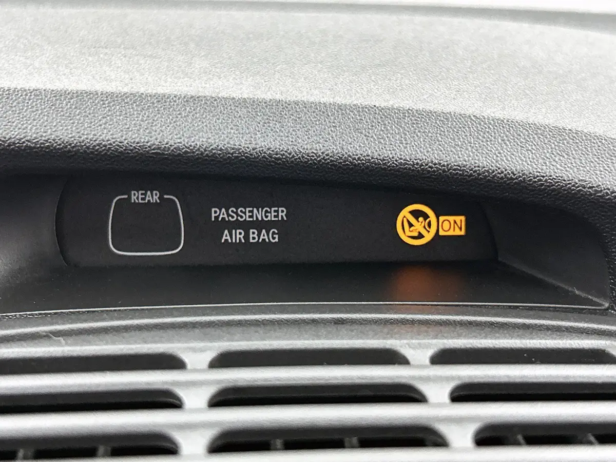 1.0 72pk Active | Airco | IsoFix | Bluetooth |