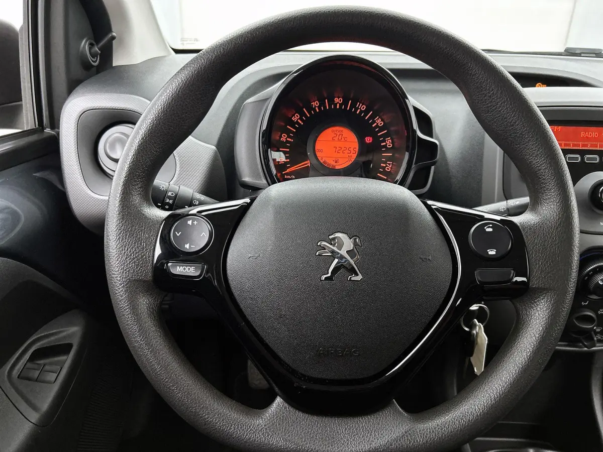1.0 72pk Active | Airco | IsoFix | Bluetooth |