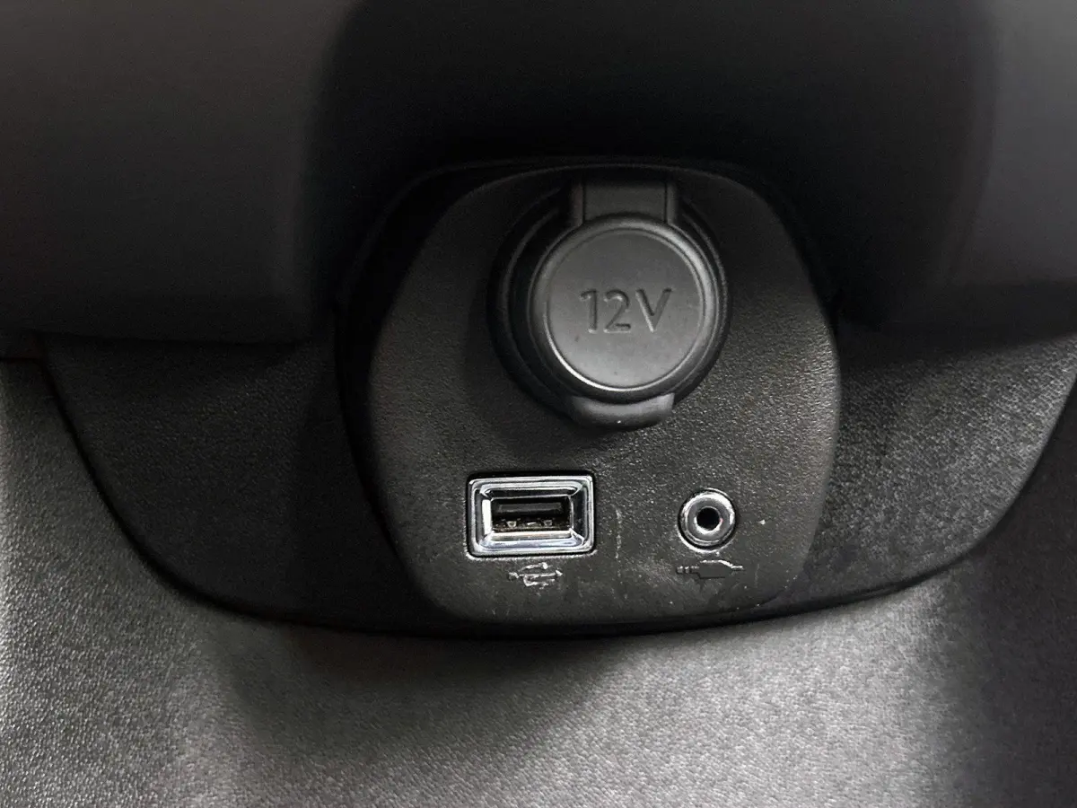 1.0 72pk Active | Airco | IsoFix | Bluetooth |
