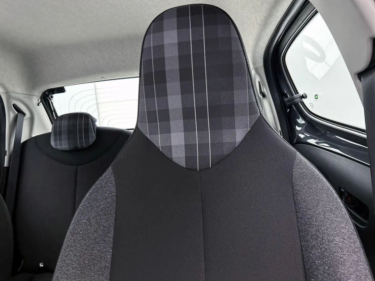 1.0 72pk Active | Airco | IsoFix | Bluetooth |