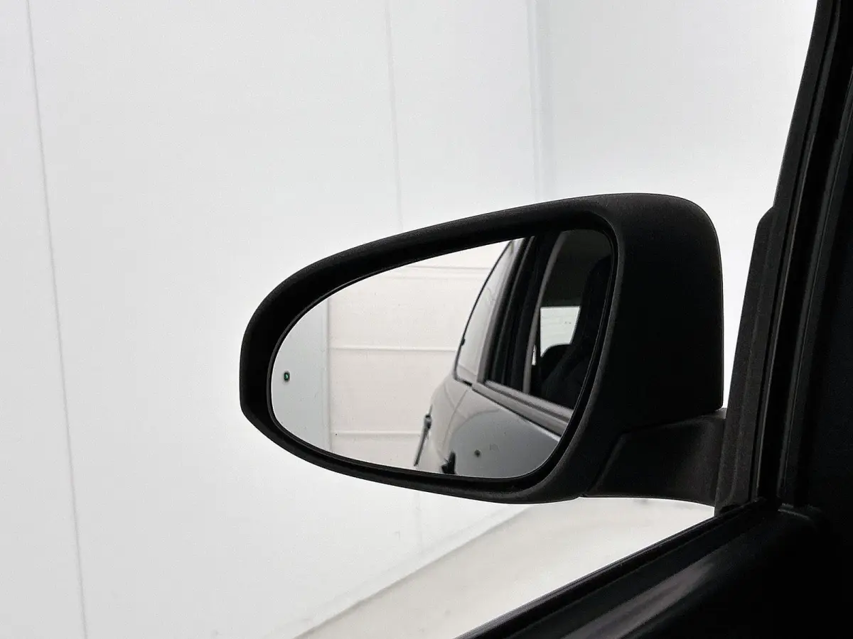 1.0 72pk Active | Airco | IsoFix | Bluetooth |