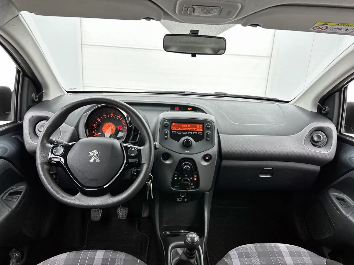 1.0 72pk Active | Airco | IsoFix | Bluetooth |