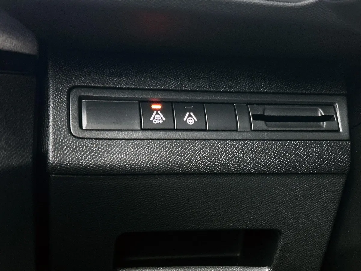 1.2 130pk GT Automaat | Schuif-/Kanteldak | Navigatie | Apple CarPlay/Android Auto | Adaptieve Cruise Control | Camera | Climate Control | Night Vision | Dodehoekdetectie | Keyless Entry/Sta